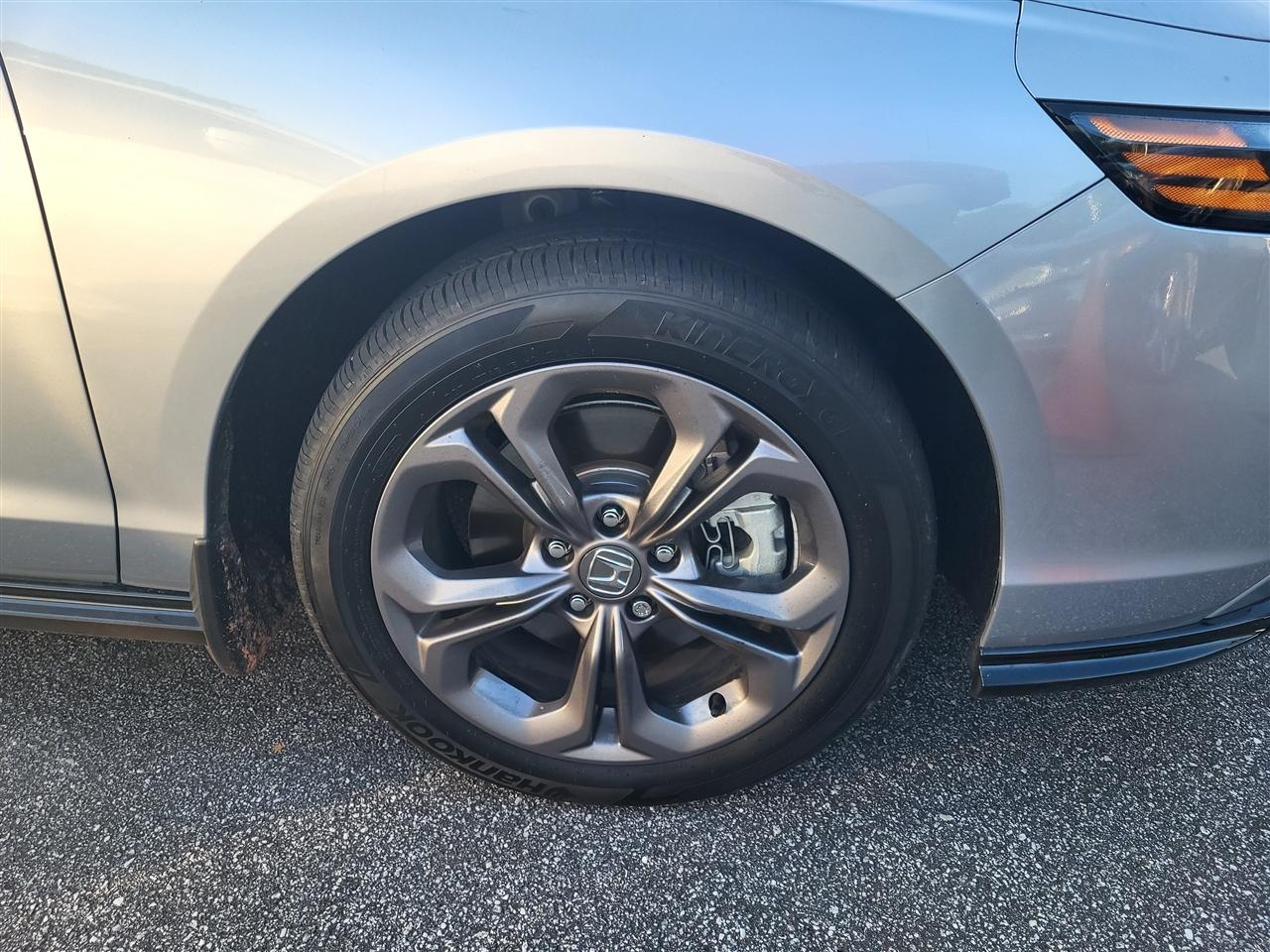 Honda Accord EX-L Hybrid 2025