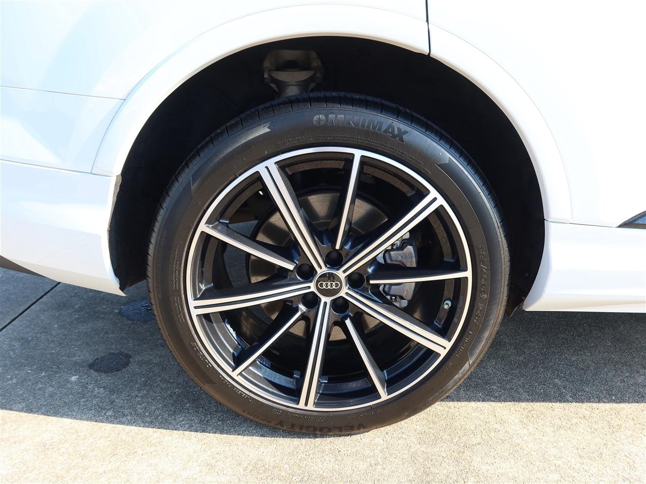 Audi Q7 Premium Plus 55 TFSI quattro 2022