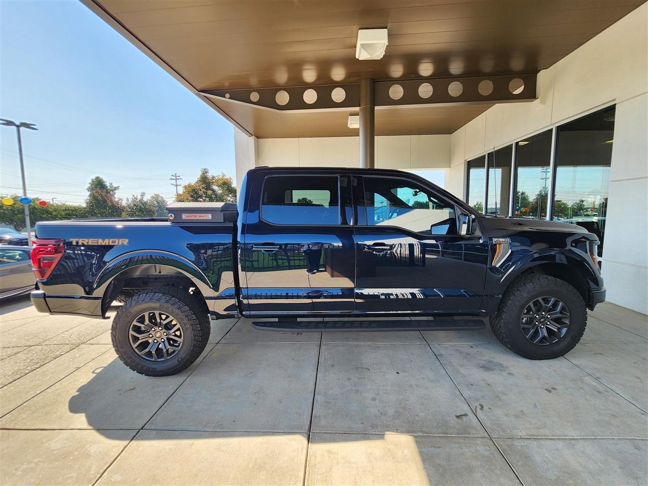 Ford F-150 Tremor SuperCrew 4WD 2025