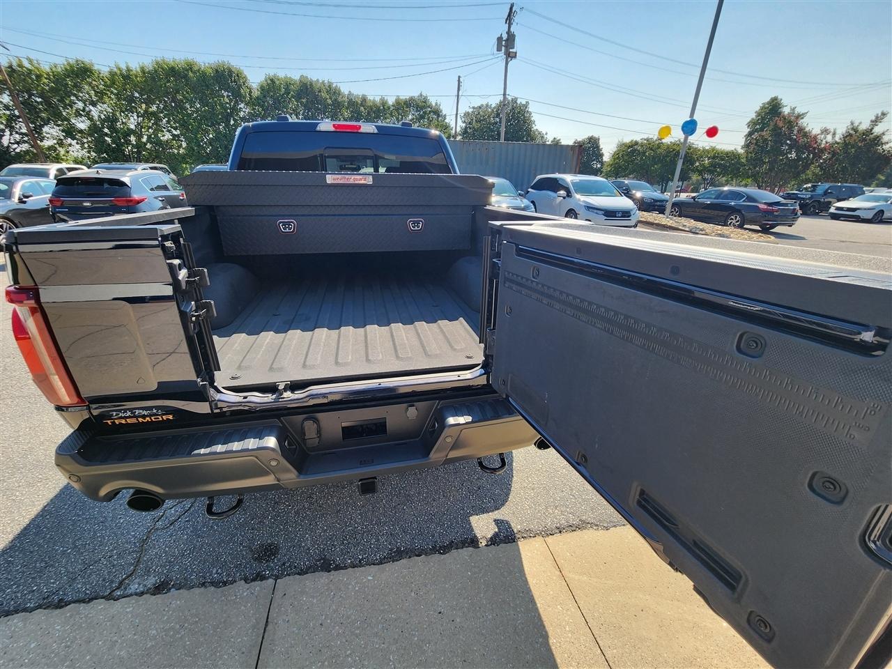 Ford F-150 Tremor SuperCrew 4WD 2025