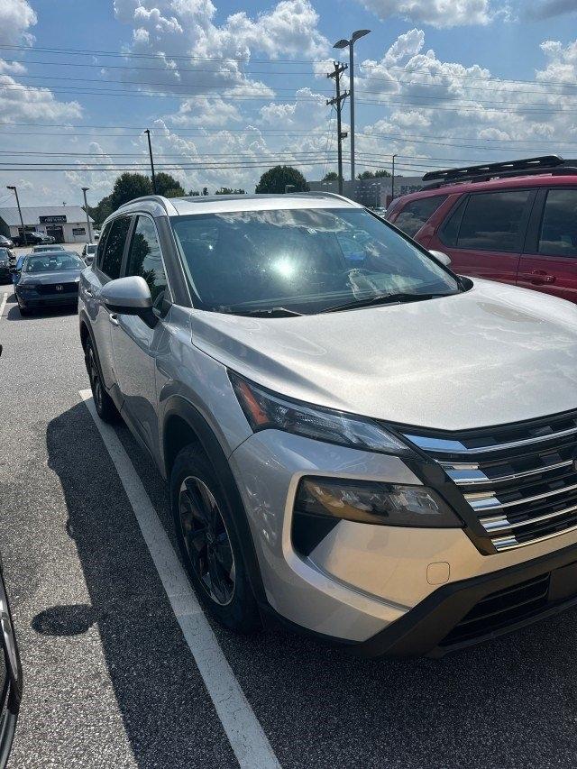 Nissan Rogue SV 2024