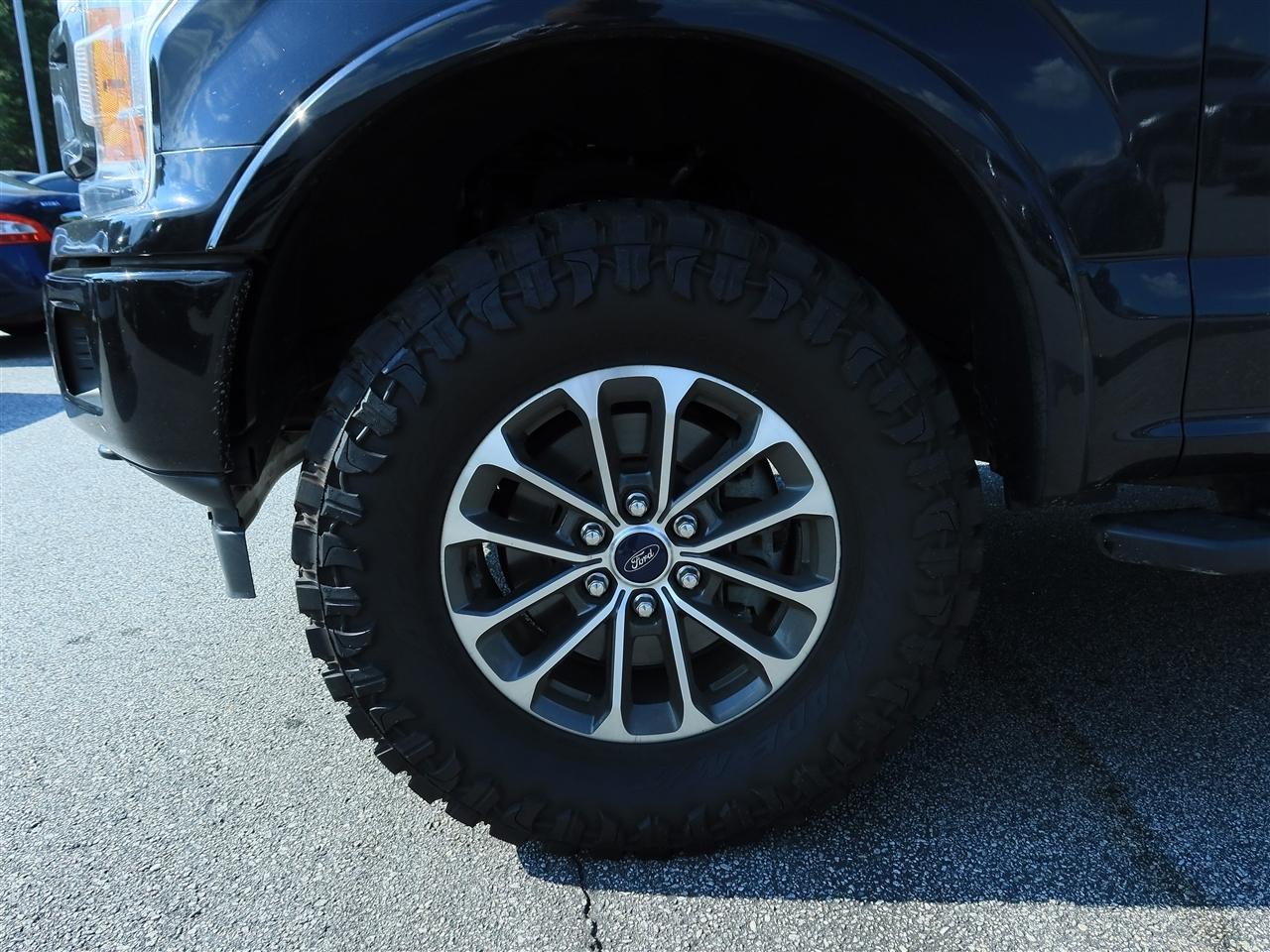 Ford F-150 XL SuperCrew 5.5-ft. Bed 4WD 2019