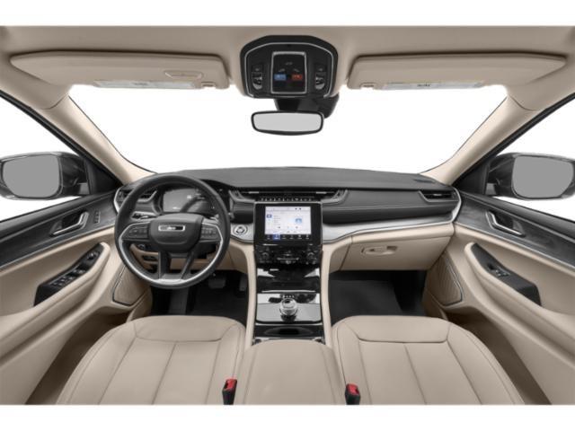 Jeep Grand Cherokee Laredo 4WD 2024