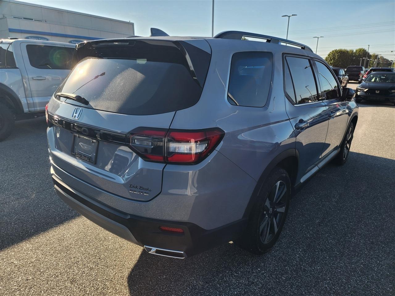 Honda Pilot Elite AWD 2025