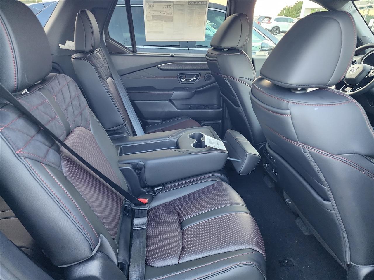 Honda Pilot Black Edition AWD 2026