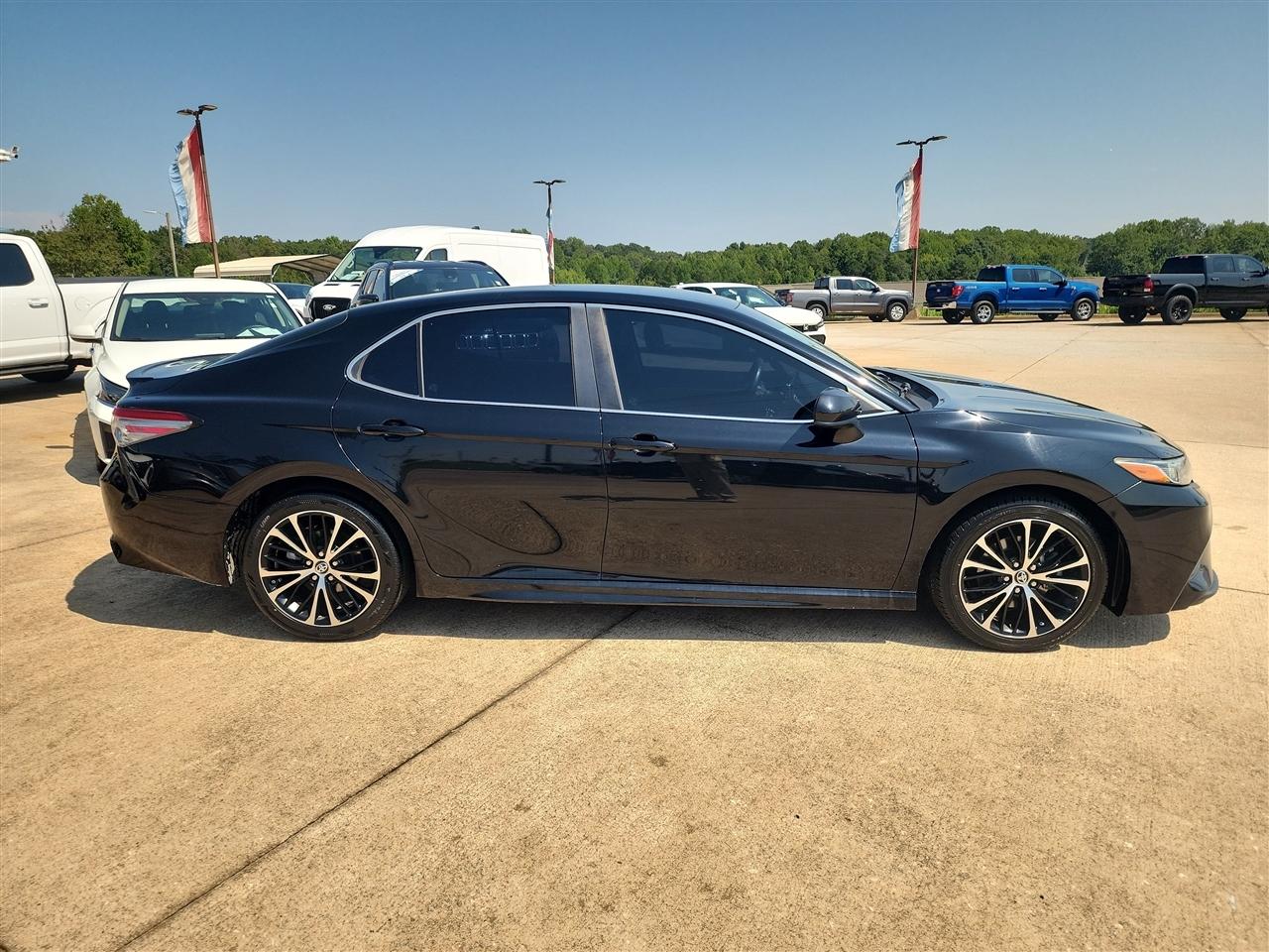 Toyota Camry XLE 2018