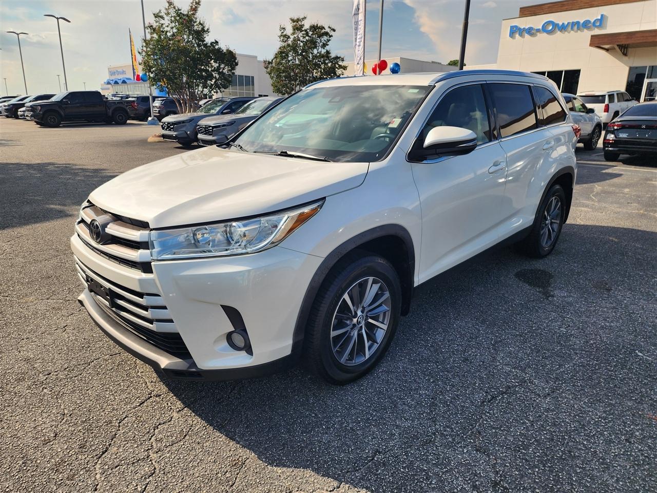 Toyota Highlander XLE AWD V6 2019