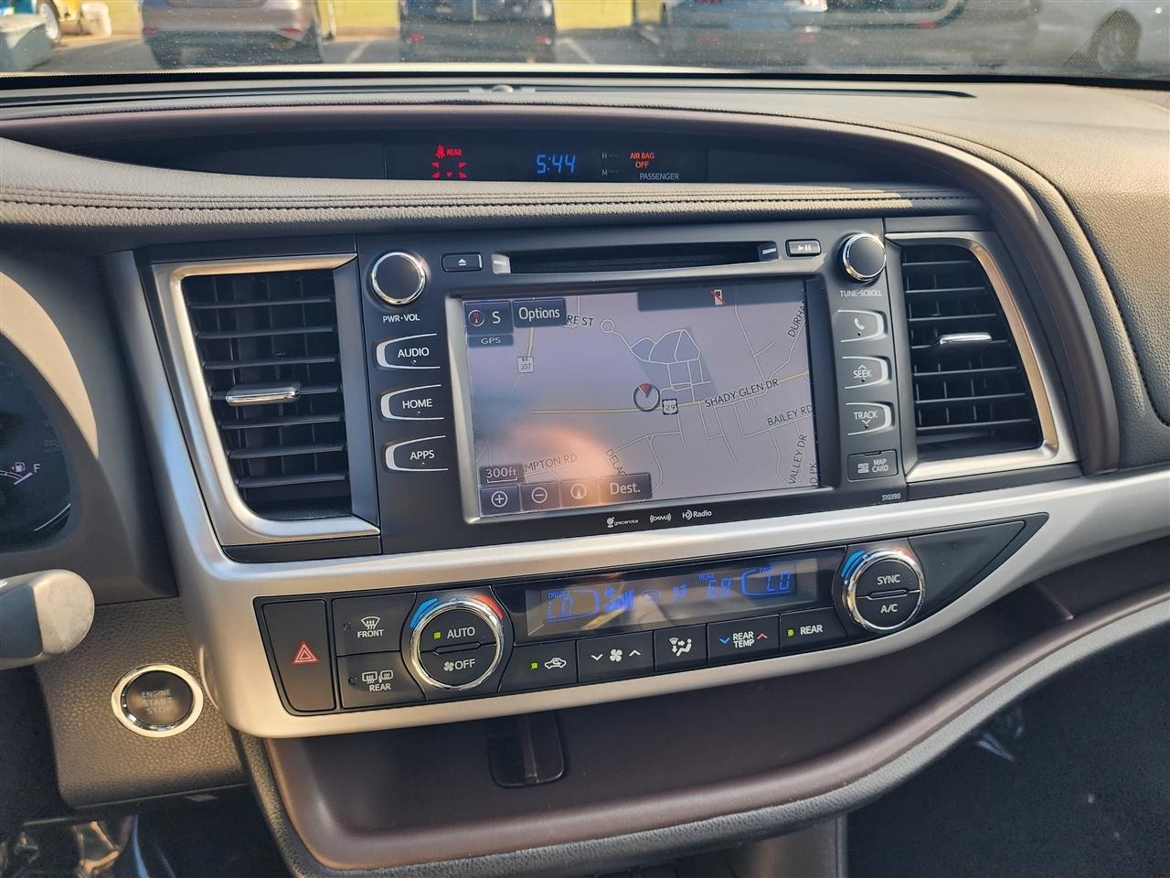 Toyota Highlander XLE AWD V6 2019