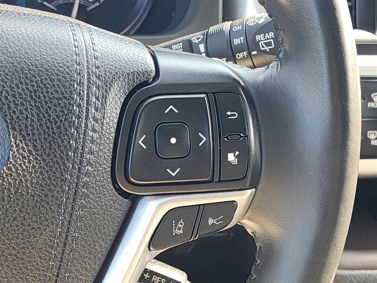 Toyota Highlander XLE AWD V6 2019