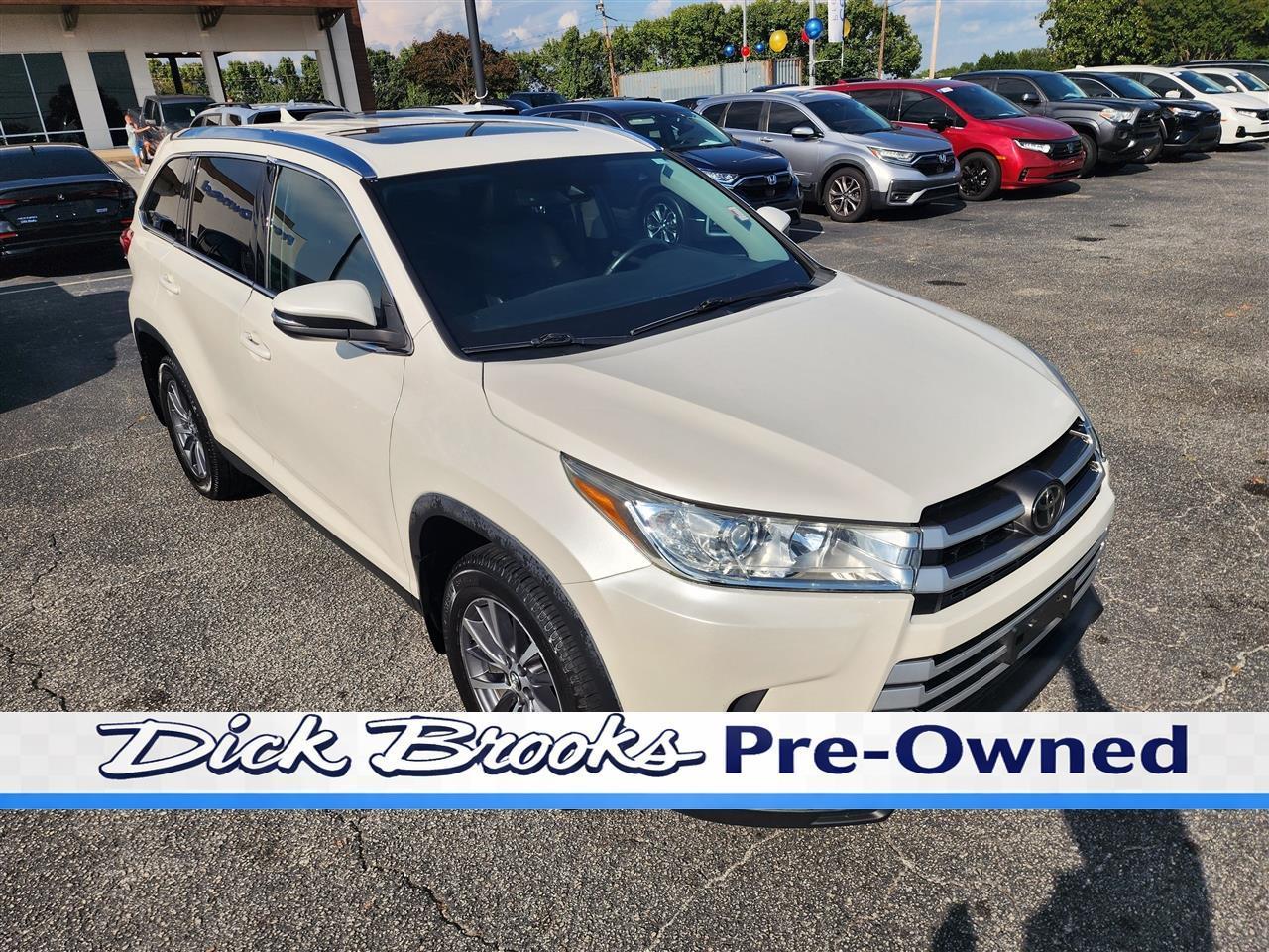 Toyota Highlander XLE AWD V6 2019