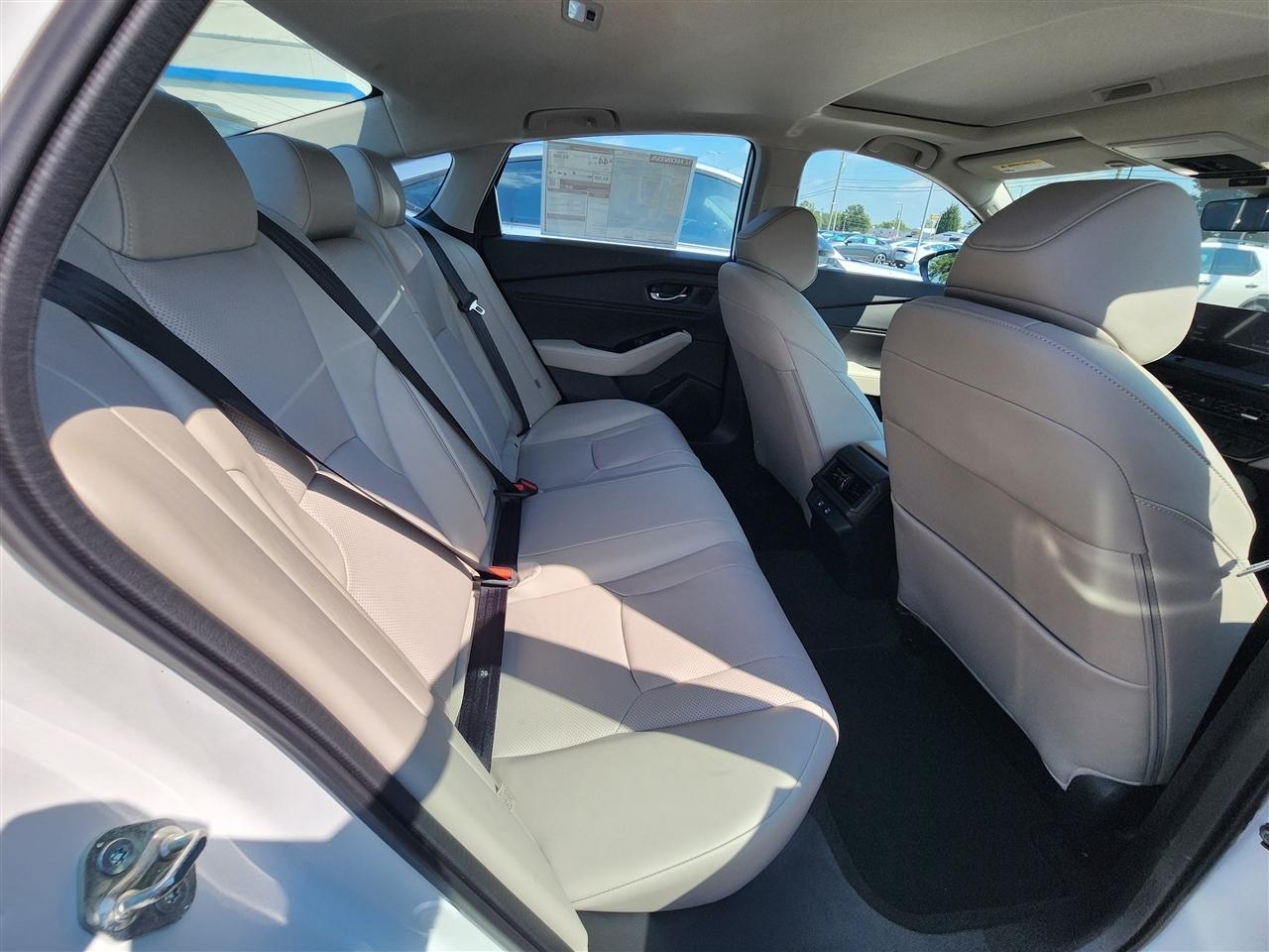 Honda Accord Touring Hybrid 2026