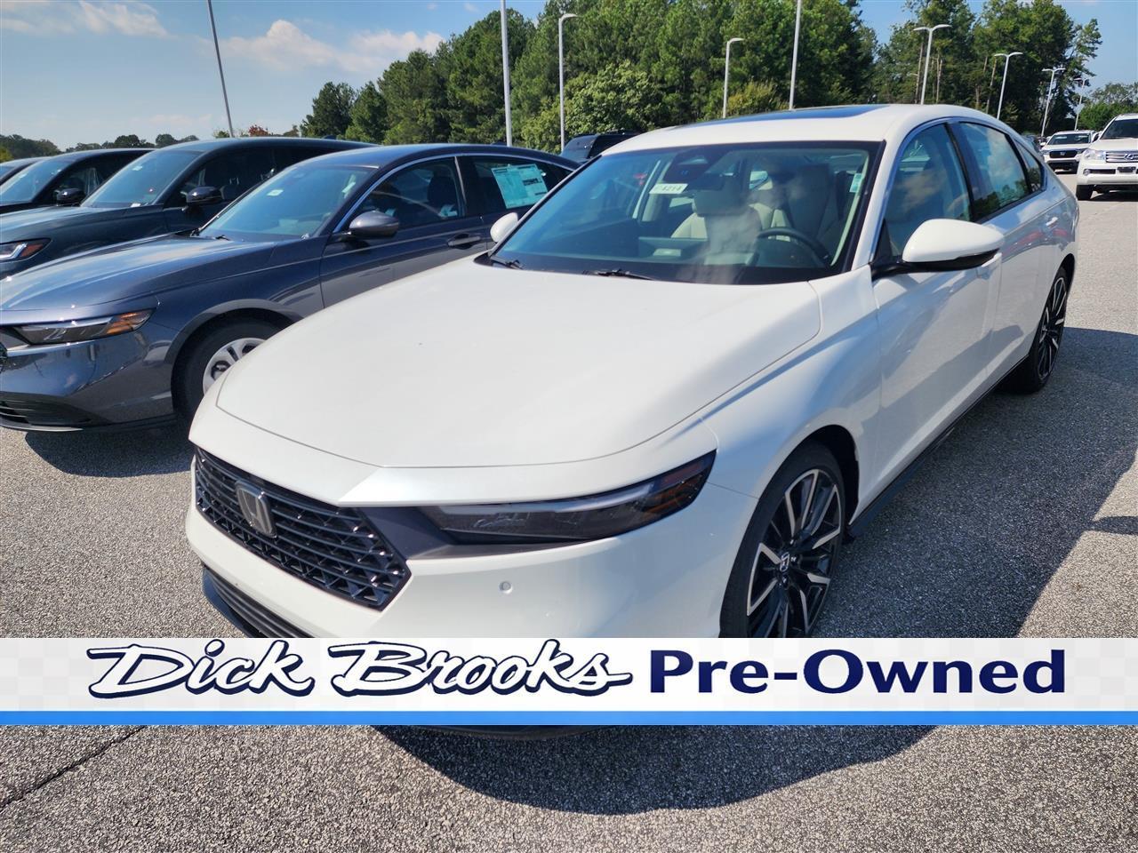 Honda Accord Touring Hybrid 2026