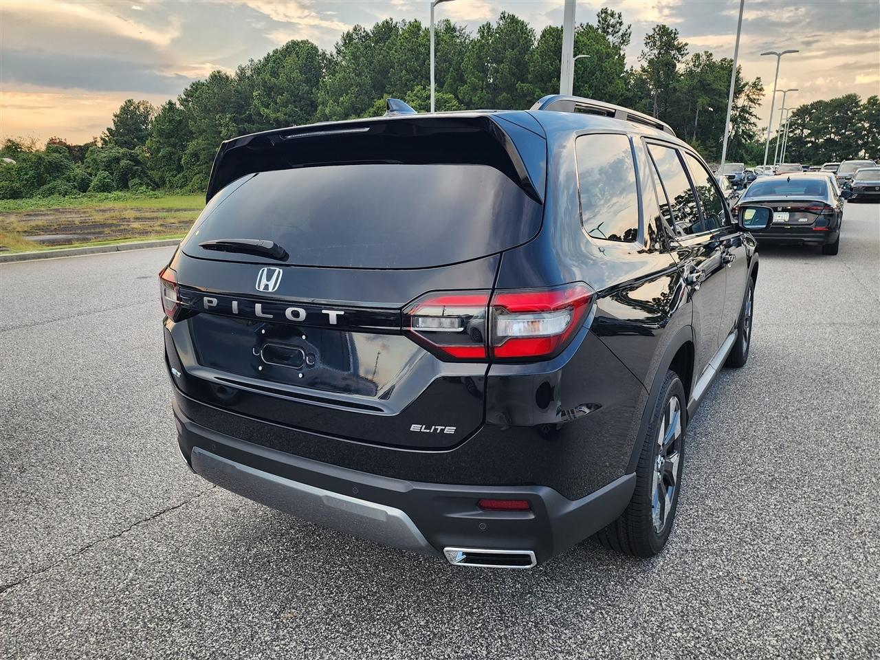 Honda Pilot Elite AWD 2026