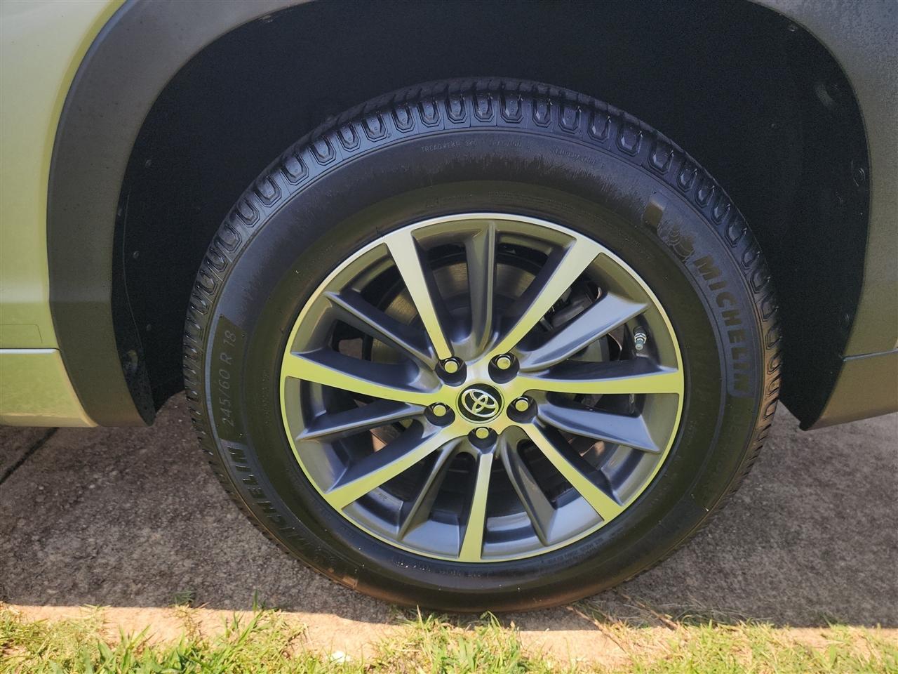 Toyota Highlander Limited FWD V6 2019