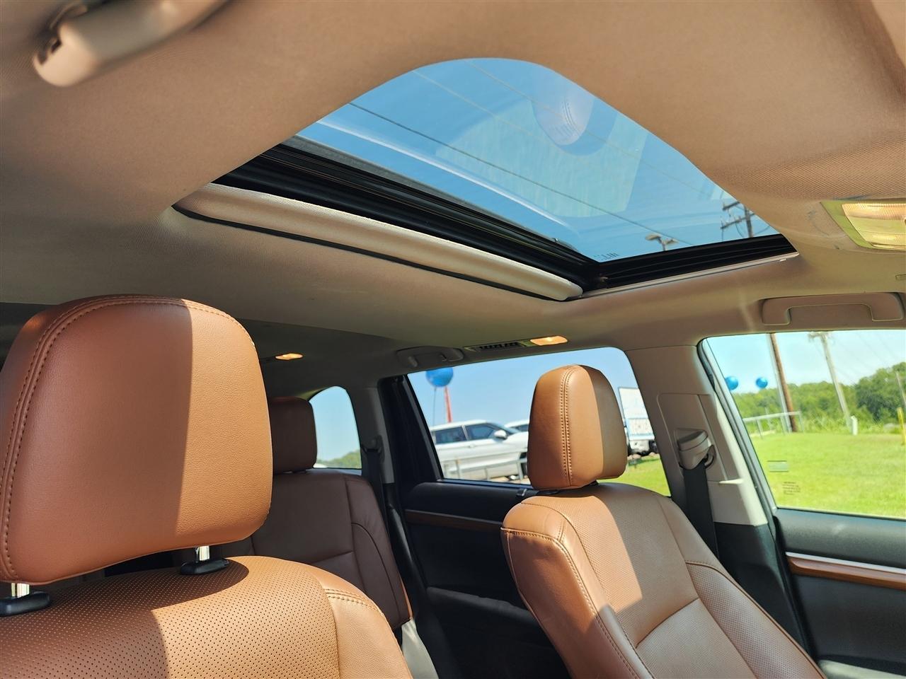 Toyota Highlander Limited FWD V6 2019