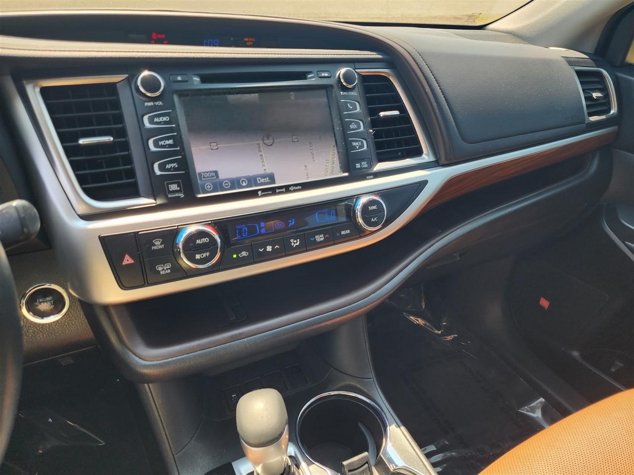 Toyota Highlander Limited FWD V6 2019