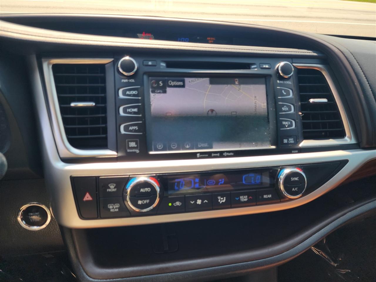 Toyota Highlander Limited FWD V6 2019