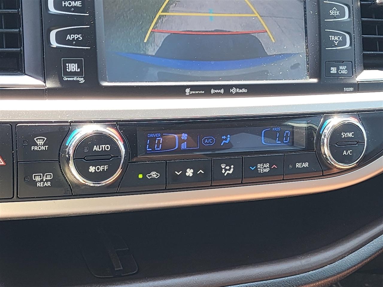 Toyota Highlander Limited FWD V6 2019