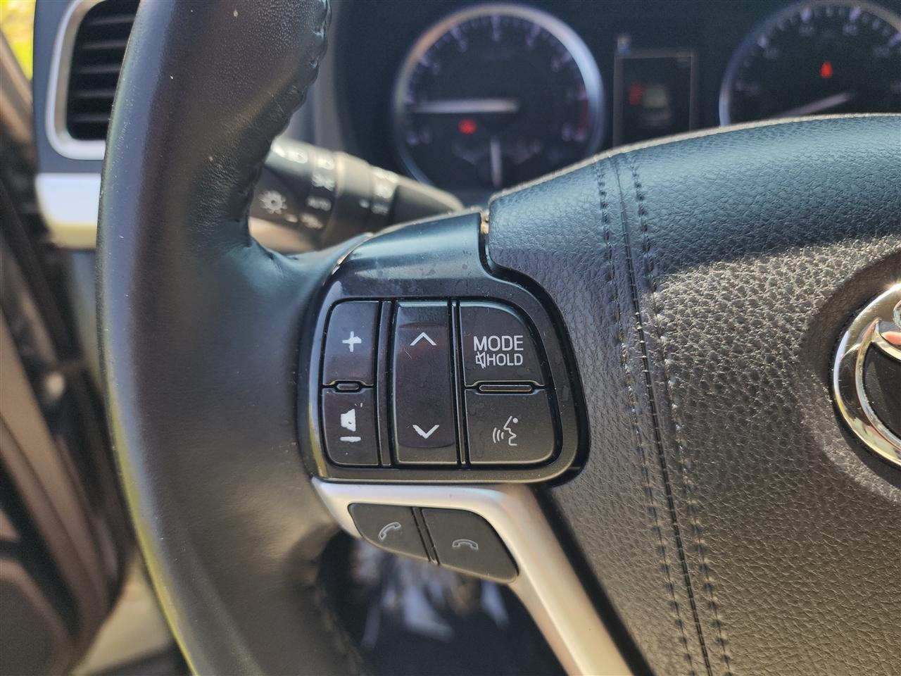 Toyota Highlander Limited FWD V6 2019