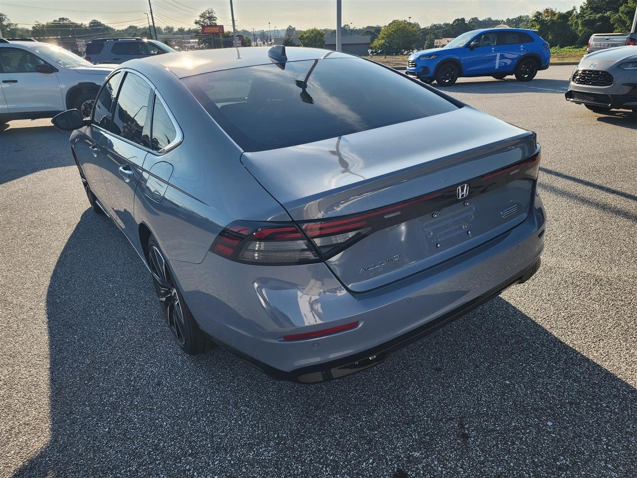 Honda Accord Touring Hybrid 2026
