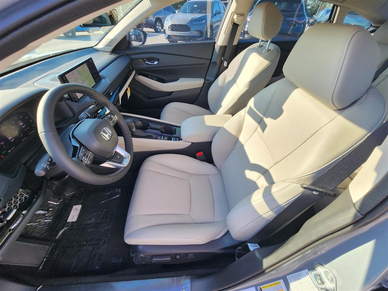 Honda Accord Touring Hybrid 2026