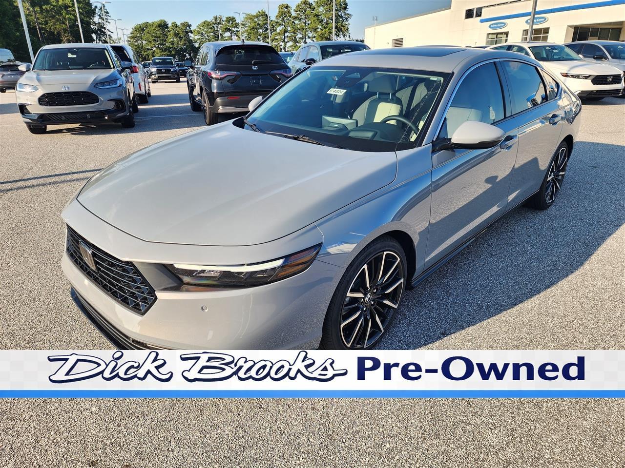 Honda Accord Touring Hybrid 2026