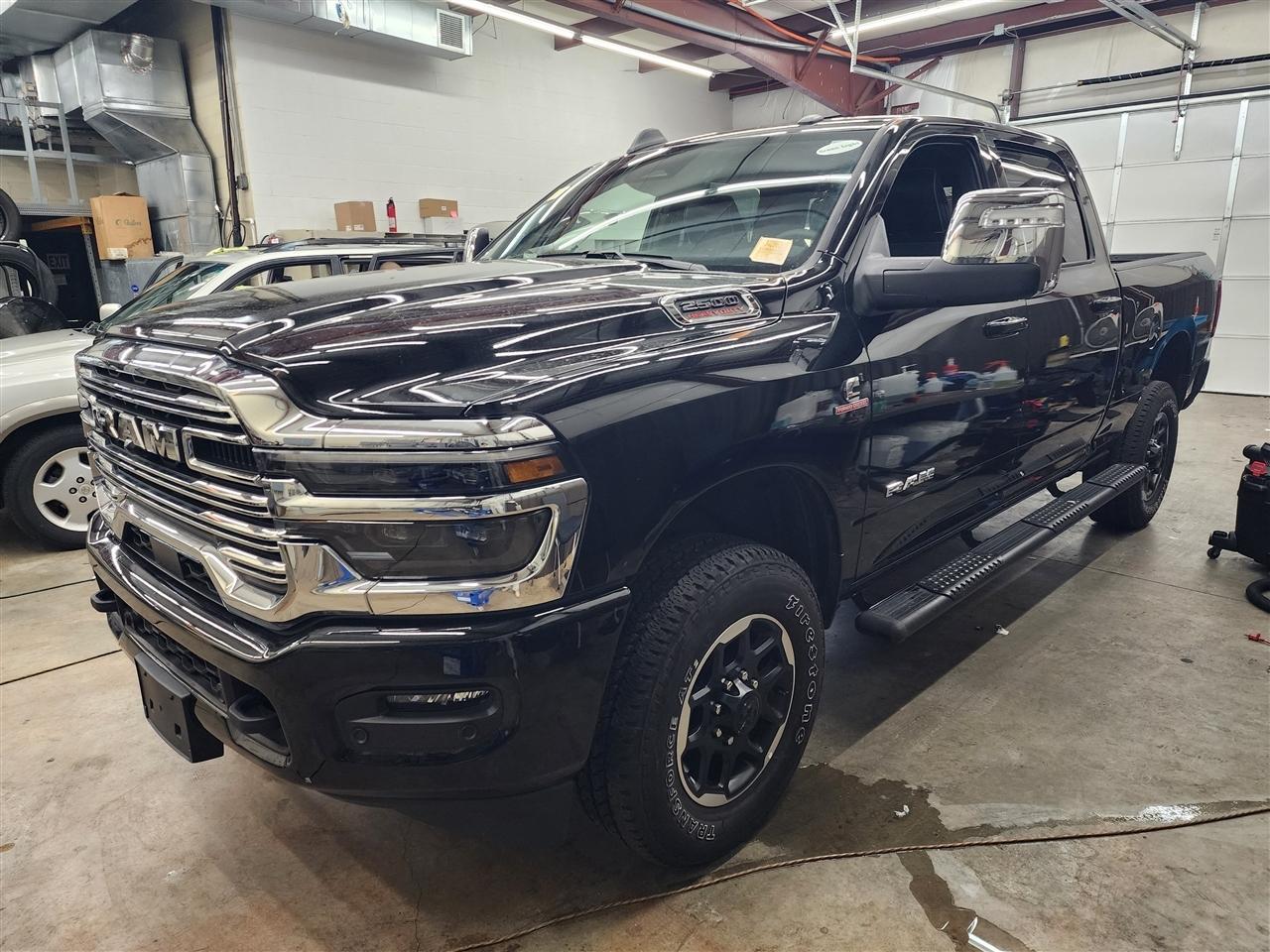 RAM 2500 Laramie Crew Cab 4WD 2026