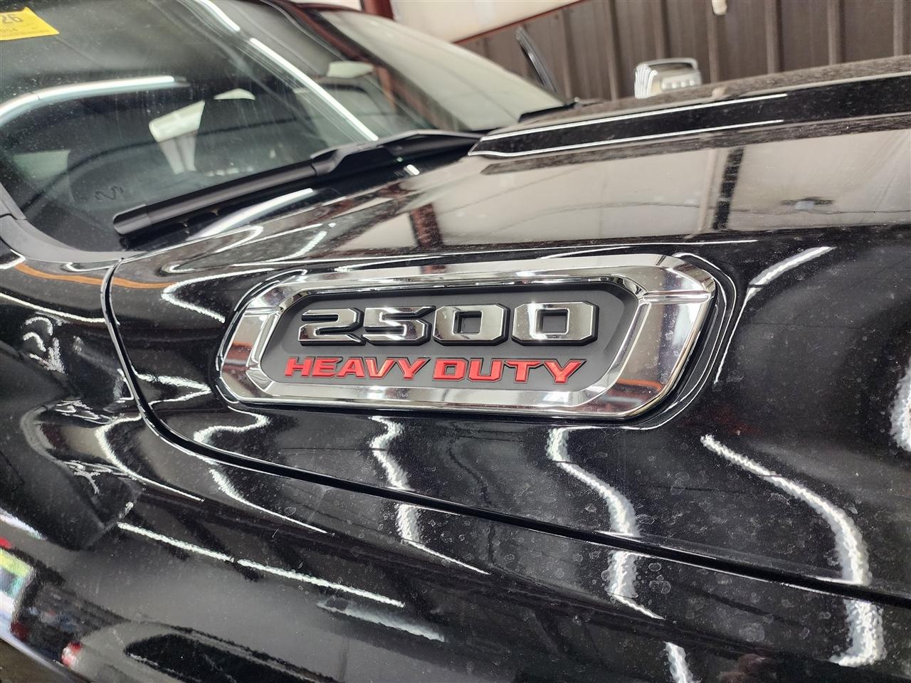 RAM 2500 Laramie Crew Cab 4WD 2026