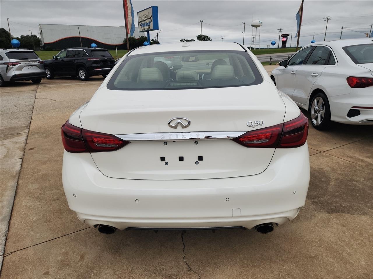 Infiniti Q50 3.0t LUXE 2021