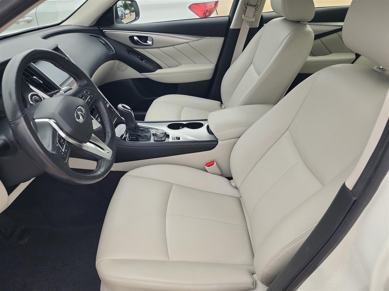 Infiniti Q50 3.0t LUXE 2021