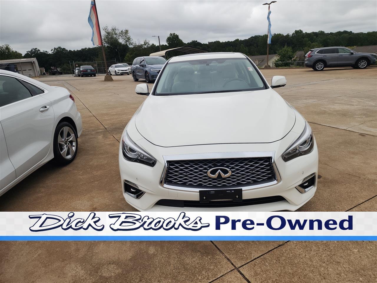 Infiniti Q50 3.0t LUXE 2021