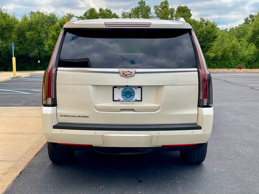 Cadillac Escalade  2015