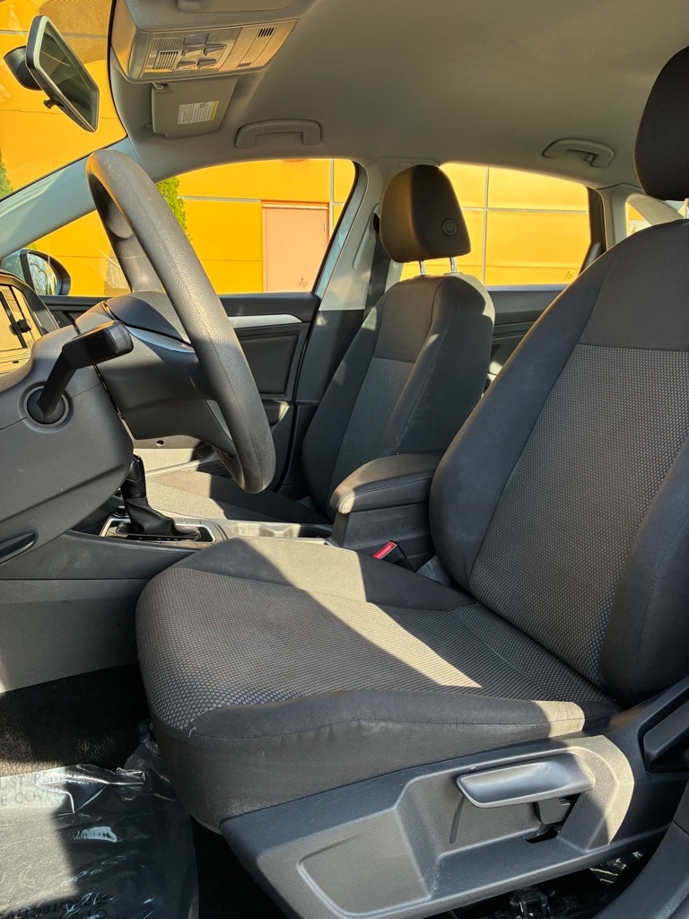 Volkswagen Jetta  2020