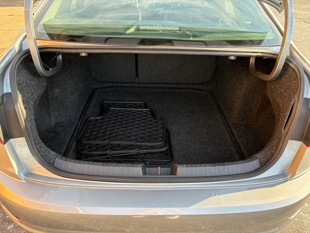 Volkswagen Jetta  2020