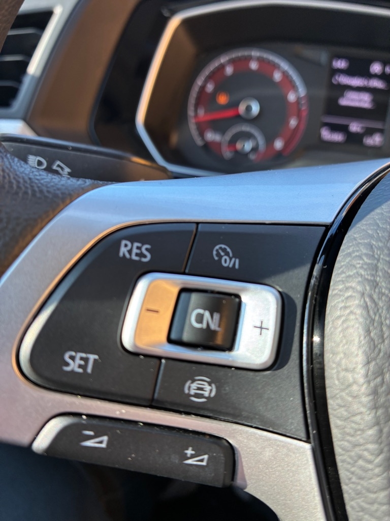 Volkswagen Jetta  2020