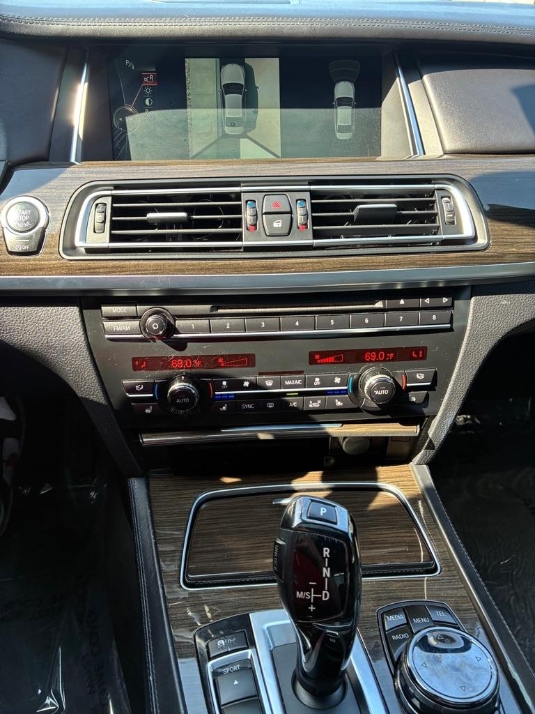 BMW Alpina B7  2015