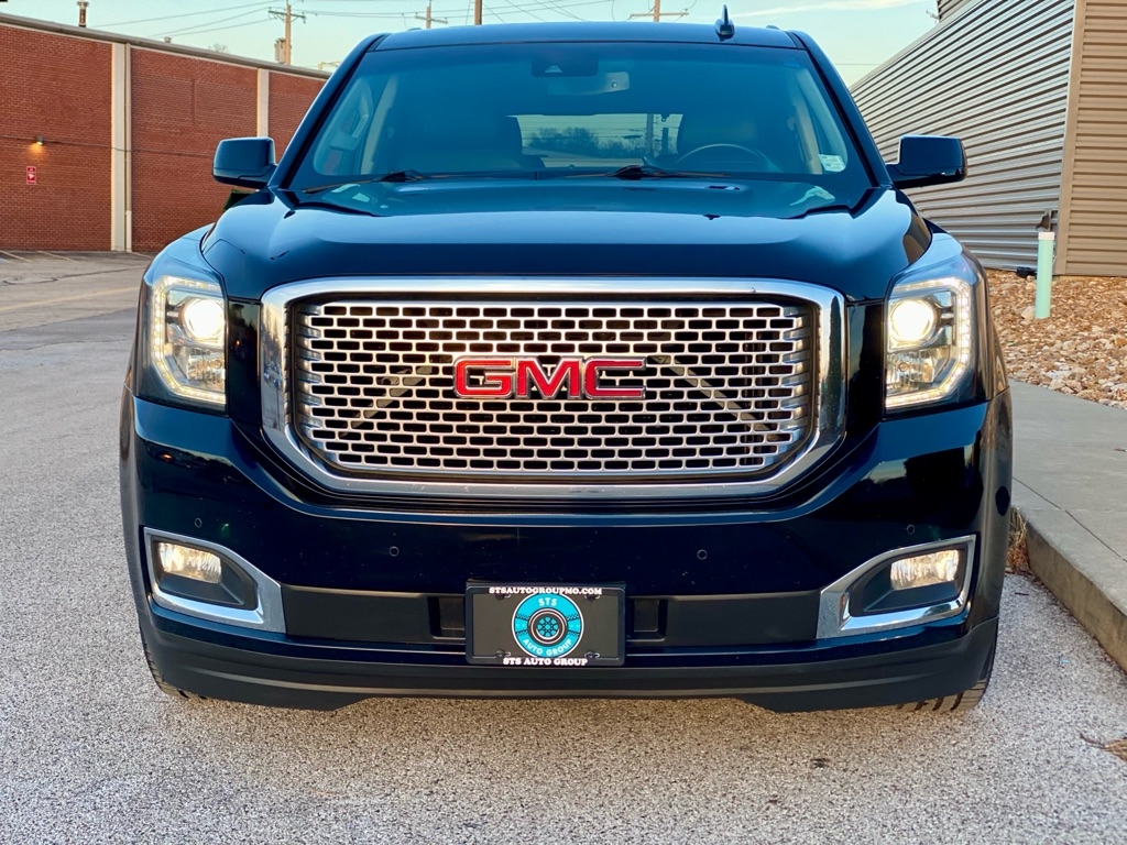 GMC Yukon Denali  2016