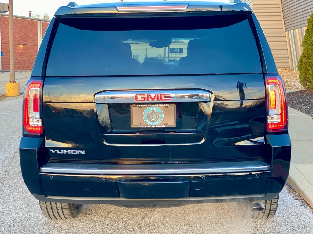 GMC Yukon Denali  2016