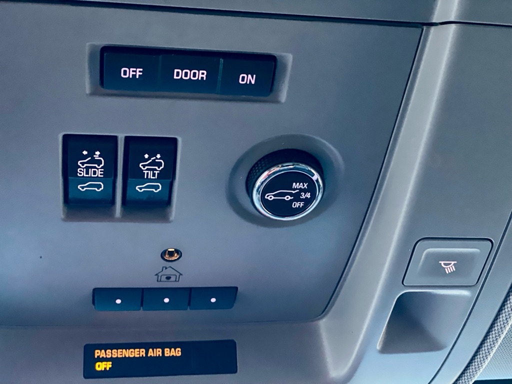 GMC Yukon Denali  2016