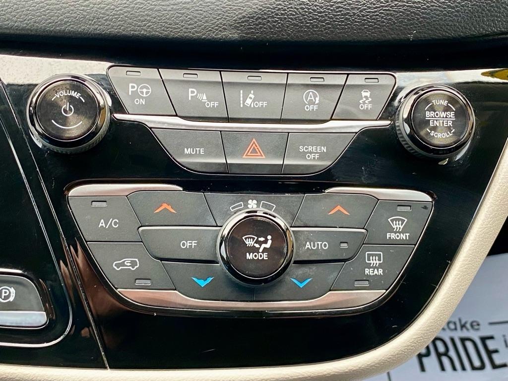 Chrysler Pacifica  2018