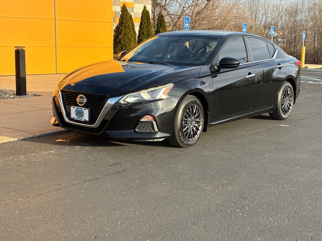 Nissan Altima  2019