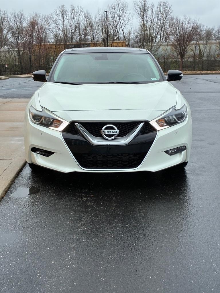 Nissan Maxima  2017