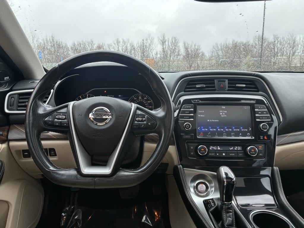 Nissan Maxima  2017
