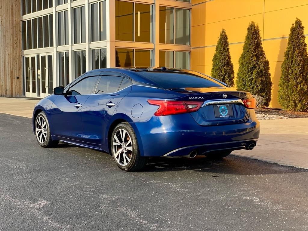 Nissan Maxima  2016