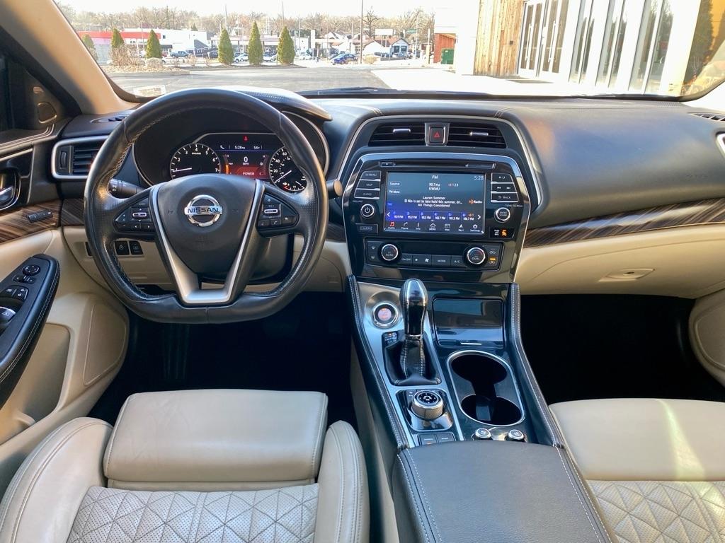 Nissan Maxima  2016