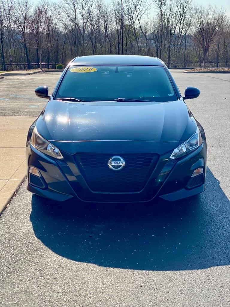 Nissan Altima  2019