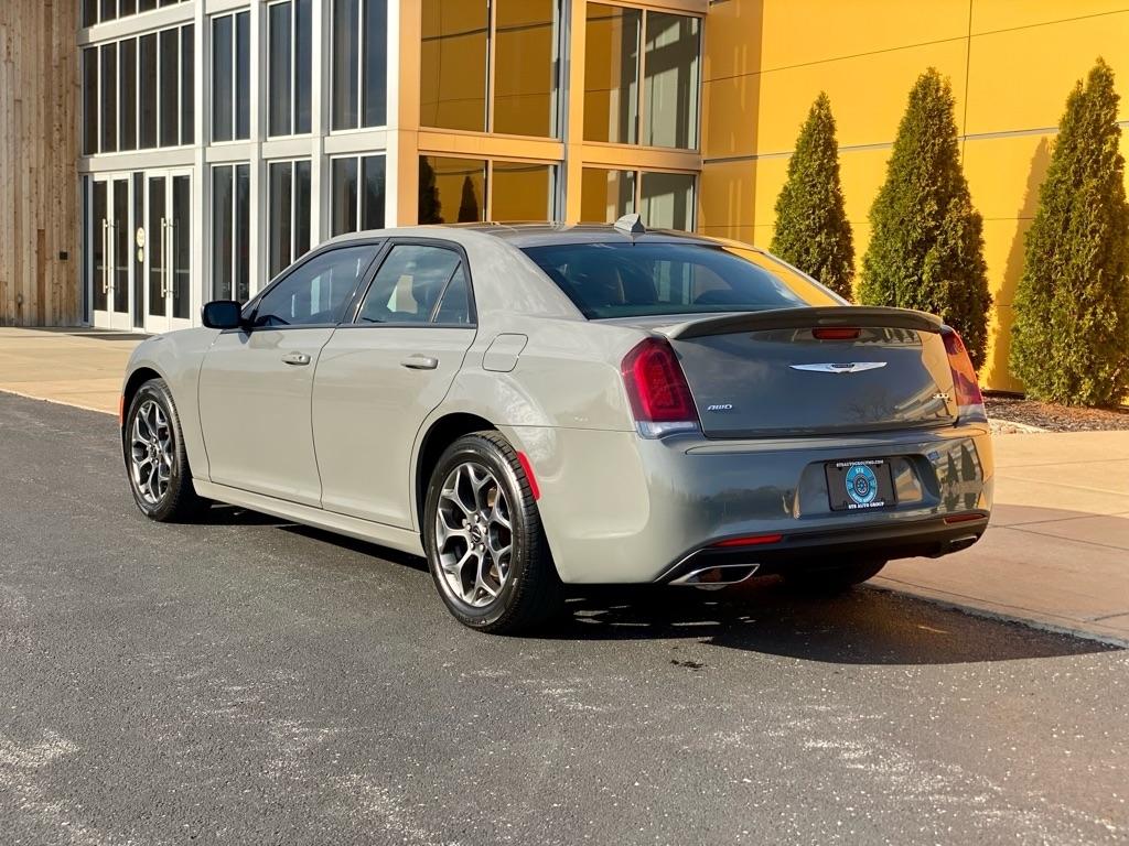 Chrysler 300  2017