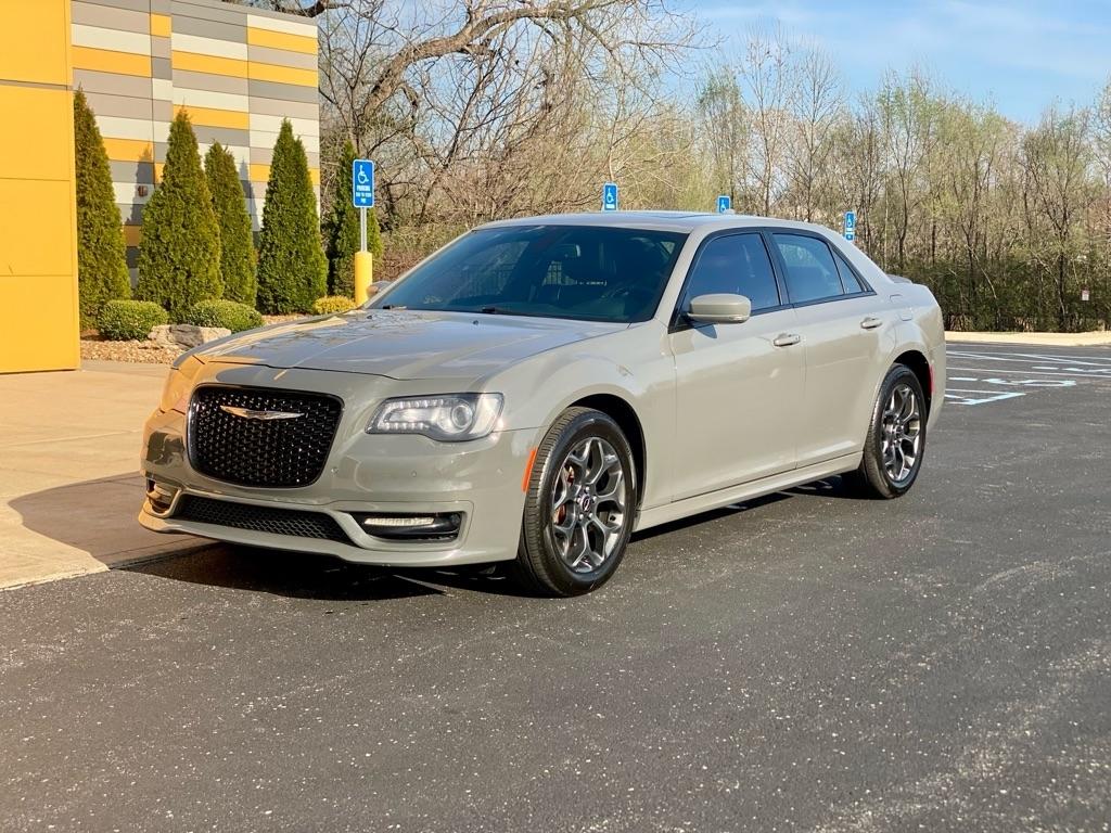 Chrysler 300  2017