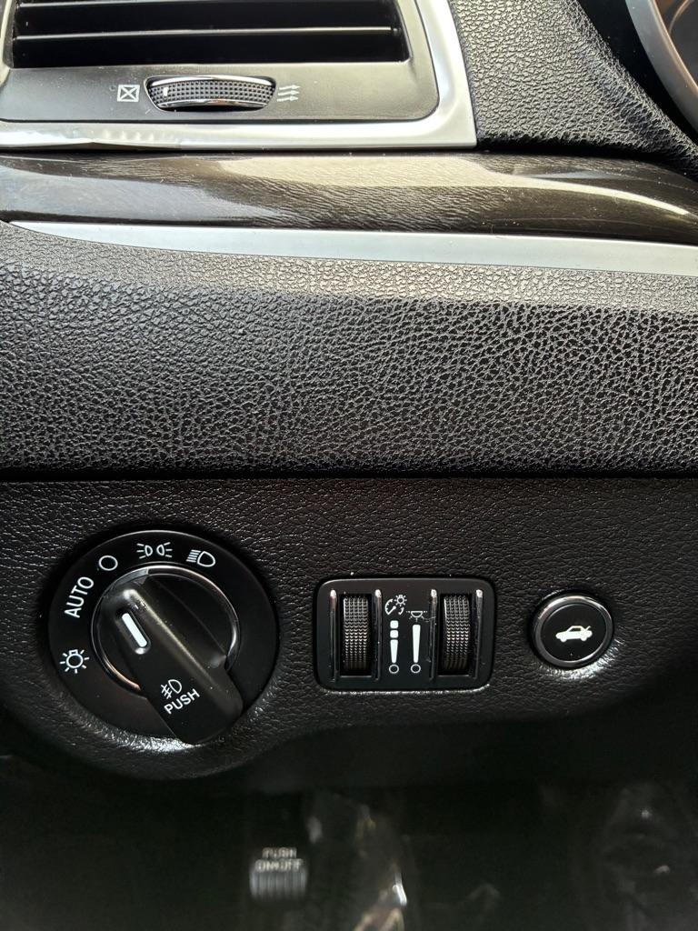 Chrysler 300  2015