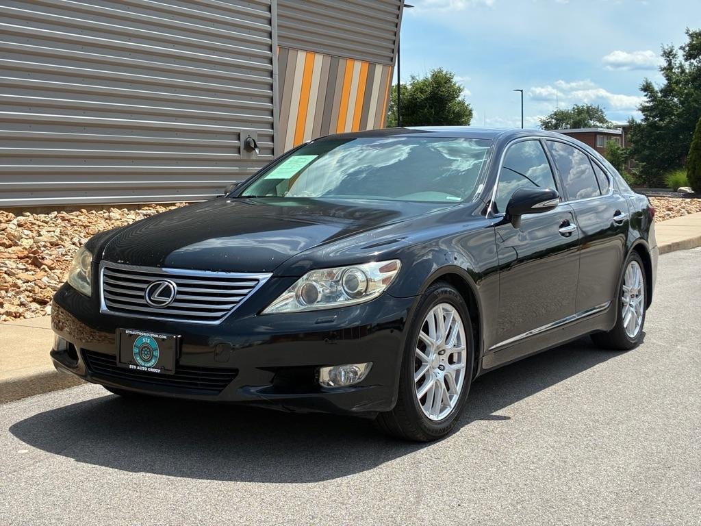 Lexus LS 460  2011